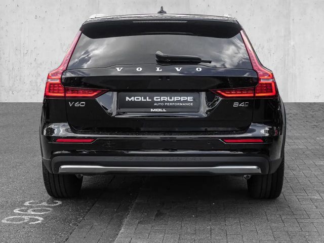 Volvo V60 Cross Country AWD Plus