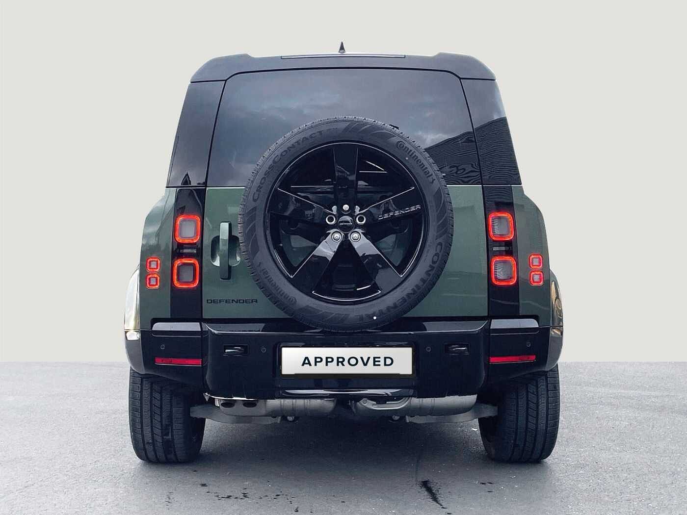 Land Rover Defender 110