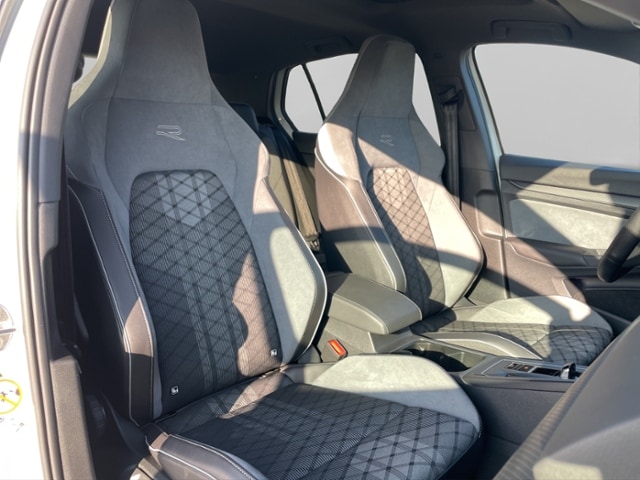 Volkswagen Golf 1.5 eTSI DSG Golf VIII