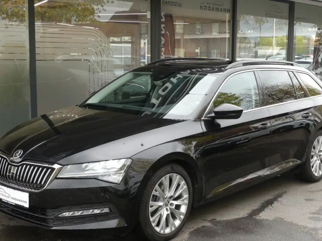 Skoda Superb *Memory Sitz*Vollleder*Panoramadach*AHK*