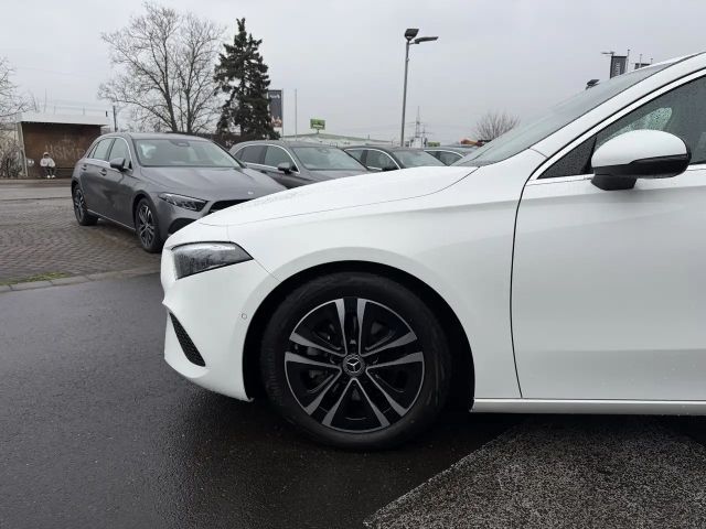Mercedes-Benz A 180 A 180 d