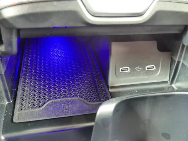 Mercedes-Benz C 200 AVANTGARDE Sedan