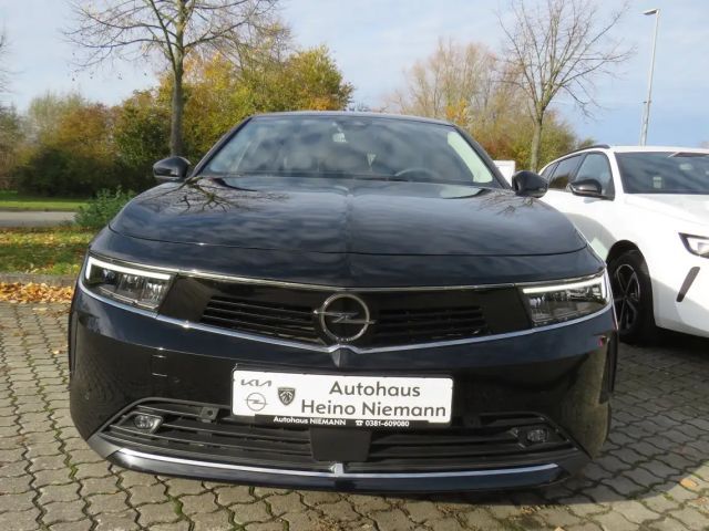 Opel Astra Business Elegance