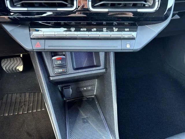 Renault 4 E-Tech Iconic