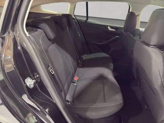 Ford Focus EcoBoost Titanium Wagon