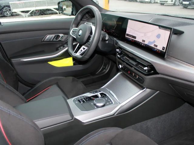 BMW 318 318i M-Sport Sedan