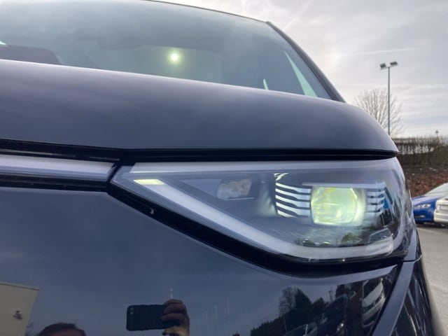 Volkswagen ID.Buzz ID.Buzz LANG*7-SITZE*PANO*AHK*RFK*TRAVEL ASSIST