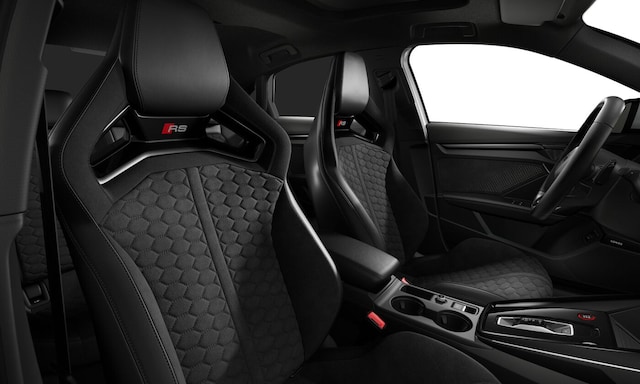 Audi RS3 Quattro S-Tronic Sedan