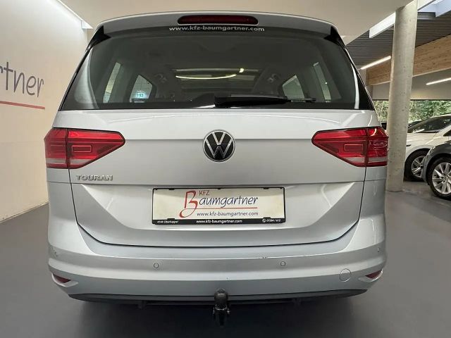 Volkswagen Touran 2,0 TDI *NAVI*ACC*AHK*PANO*PDC vo/hi*Elektr. He...