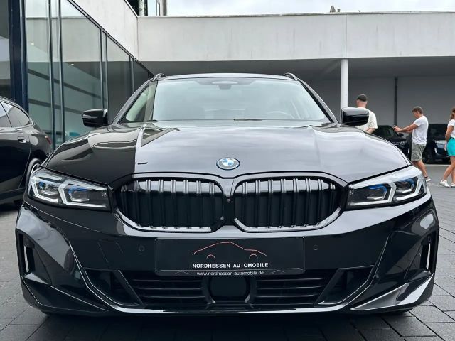 BMW 330 330e Touring xDrive