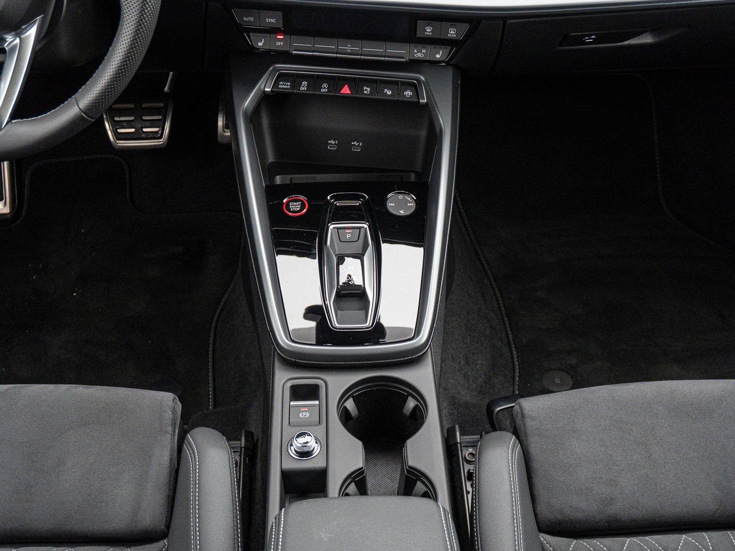 Audi S3 Quattro S-Tronic Sedan Sportback