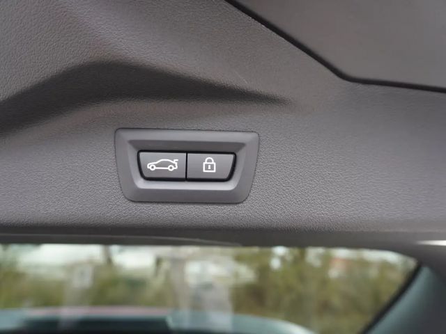 BMW X7 M 60i Frozen Black LCI AHK Carbon SkyLounge ACC 360K