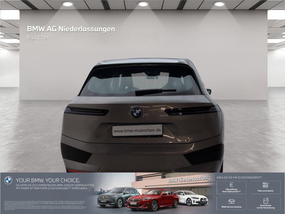 BMW iX xDrive50