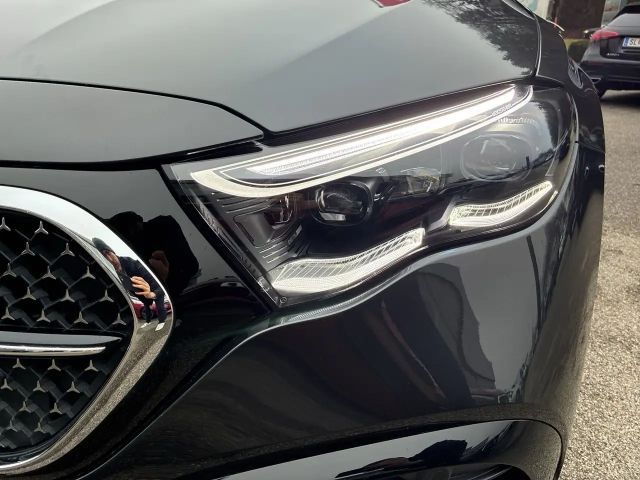 Mercedes-Benz E 220 4MATIC E 220 d Sedan