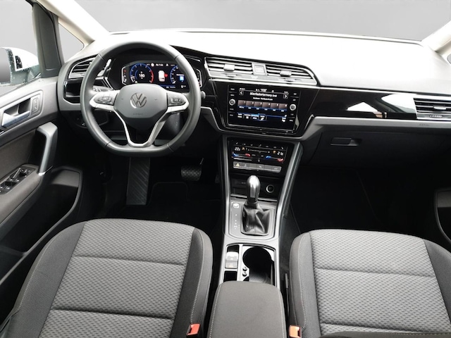 Volkswagen Touran 1.5 TSI DSG R-Line