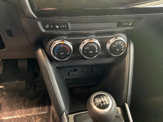 Mazda 2 Homura SkyActiv e-Skyactiv