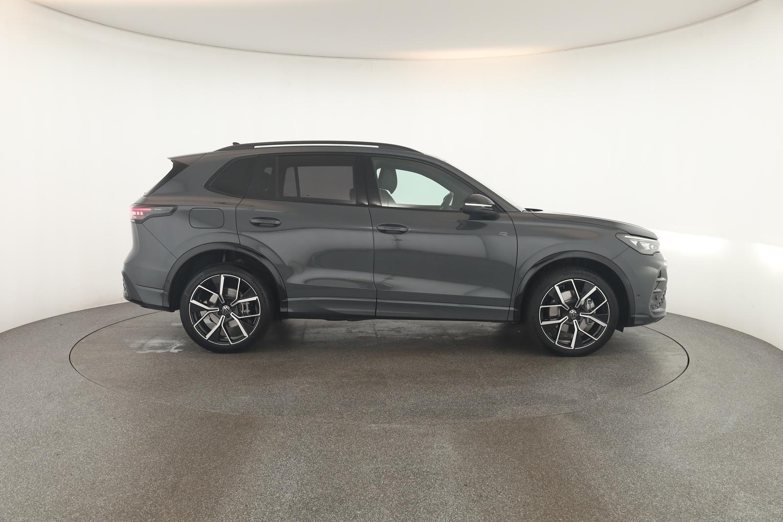 Volkswagen Tiguan 2.0 TSI DSG IQ.Drive R-Line