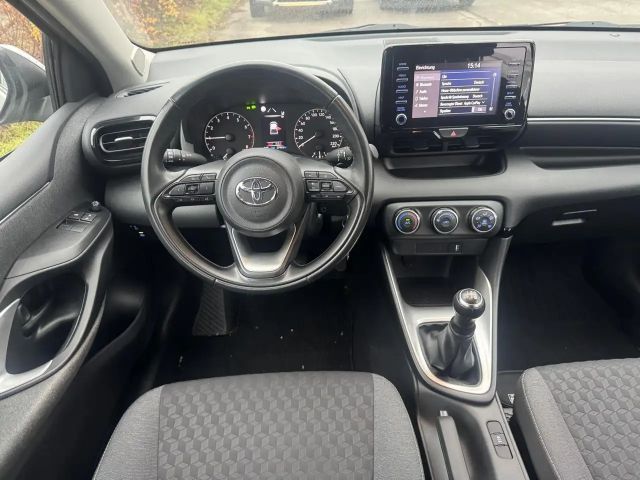 Toyota Yaris Active