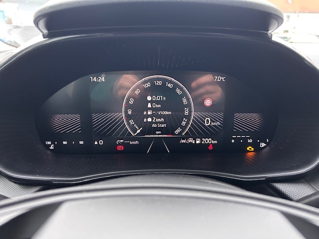 Skoda Fabia Fabia Essence CARPLAY;SHZ;PDC;PDC