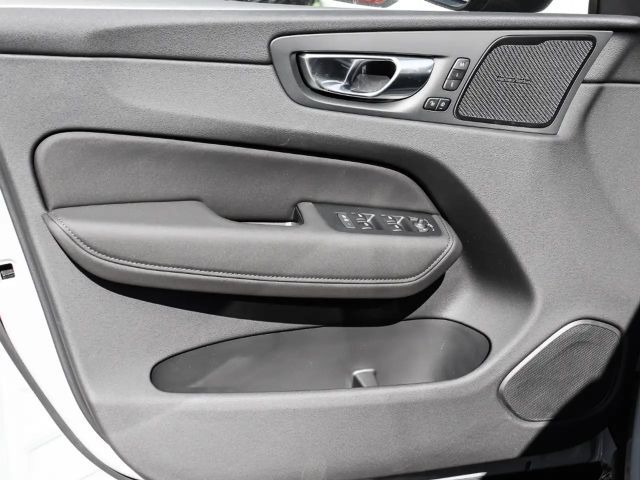 Volvo XC60 AWD Dark Plus