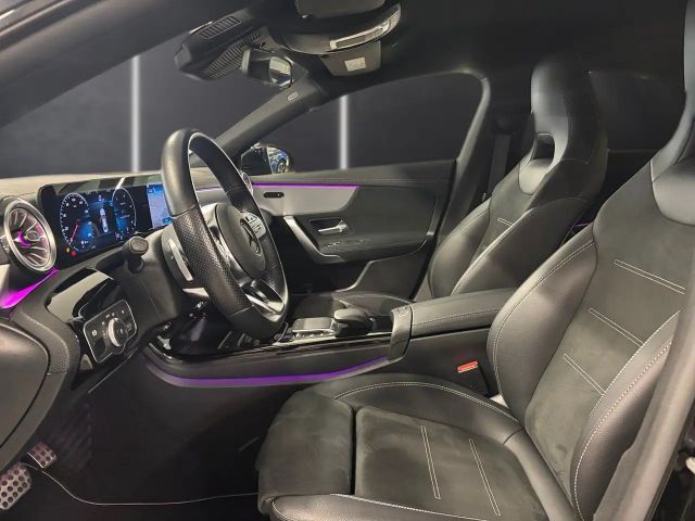 Mercedes-Benz CLA 180 AMG Line Coupé