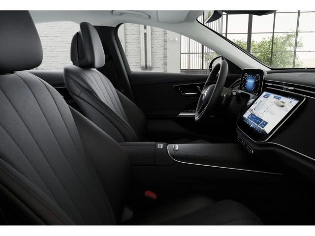 Mercedes-Benz E 220 4MATIC E 220 d Sedan