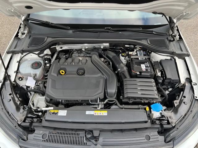 Volkswagen Golf R-Line Variant