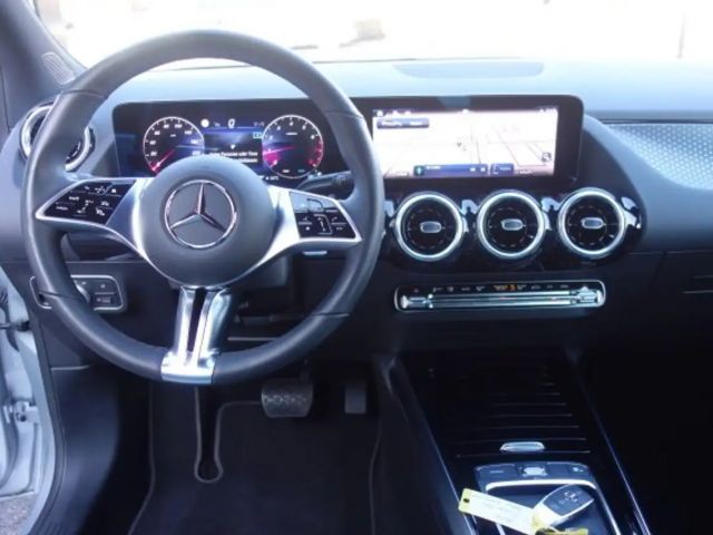 Mercedes-Benz B 200 Progressive