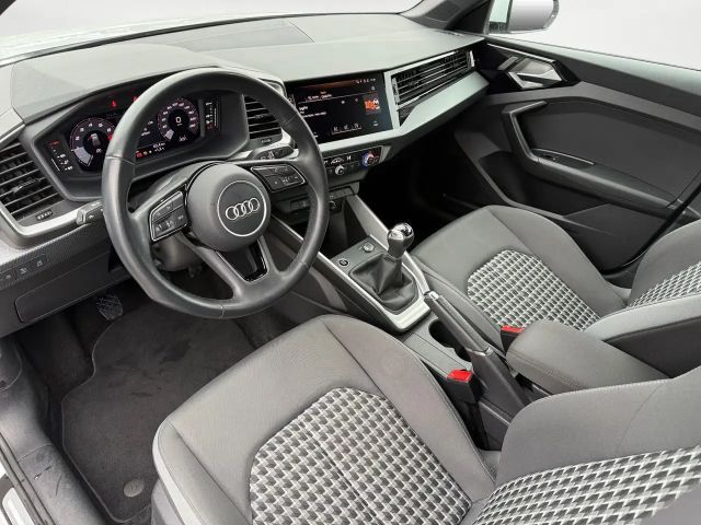 Audi A1 Citycarver 30 TFSI