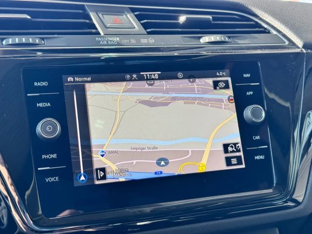 Volkswagen Touran 1.5 TSI DSG IQ.Drive R-Line