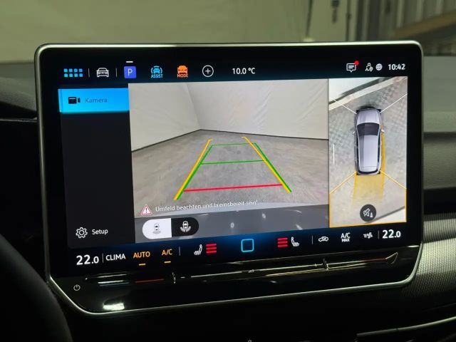 Volkswagen Golf 1.5 eTSI DSG R-Line