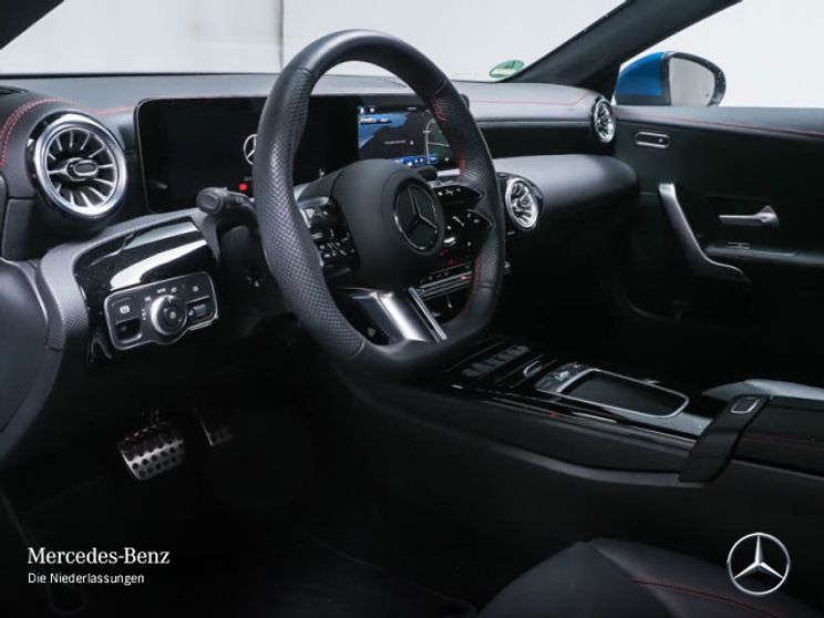 Mercedes-Benz CLA 200 AMG Line Shooting Brake