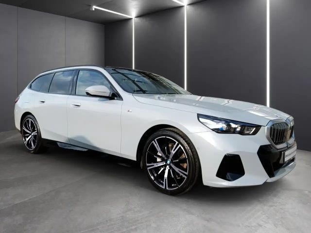 BMW 540 540d M-Sport Touring xDrive