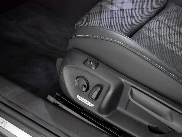 Volkswagen Passat R-Line eHybrid