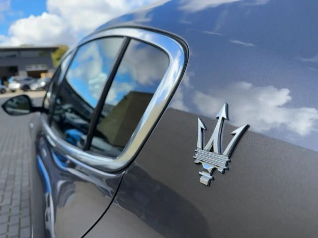 Maserati Grecale MY25 - 300PS - AWD - PANO - LED