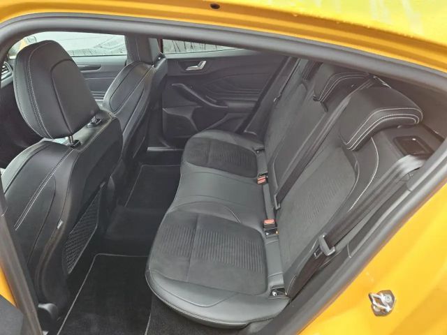 Ford Focus EcoBoost ST Line