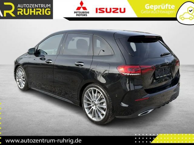 Mercedes-Benz B 200 AMG Line Sedan