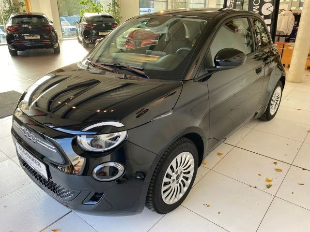 Fiat 500e 500 e   Komfortpaket/ Allwetterreifen
