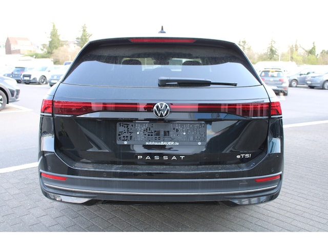 Volkswagen Passat 1.5 eTSI Business Variant