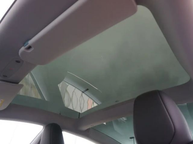 Tesla Model 3 AWD Long Range