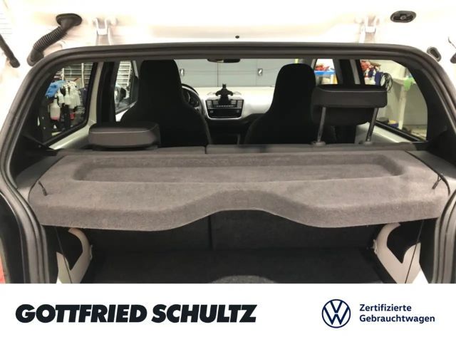 Volkswagen up! Active