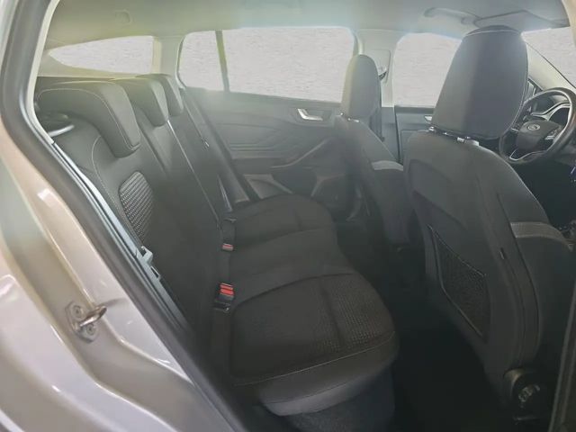 Ford Focus Cool & Connect EcoBoost Wagon