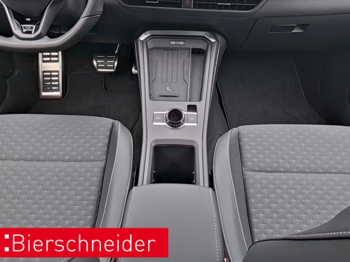 Volkswagen T-Roc 1.5 eTSI DSG IQ.Drive R-Line Style