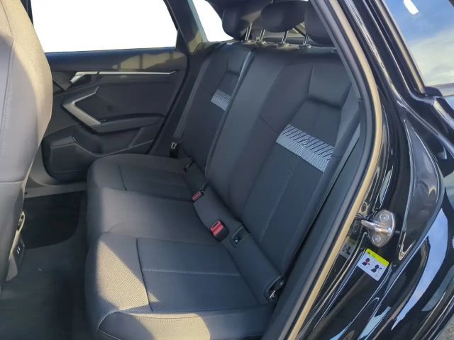 Audi A3 35 TFSI S-Line Sedan Sportback