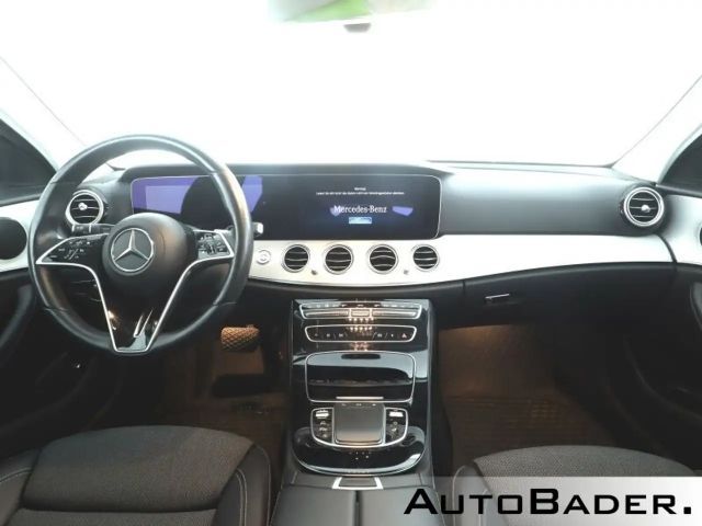 Mercedes-Benz E 220 AVANTGARDE E 220 d Estate
