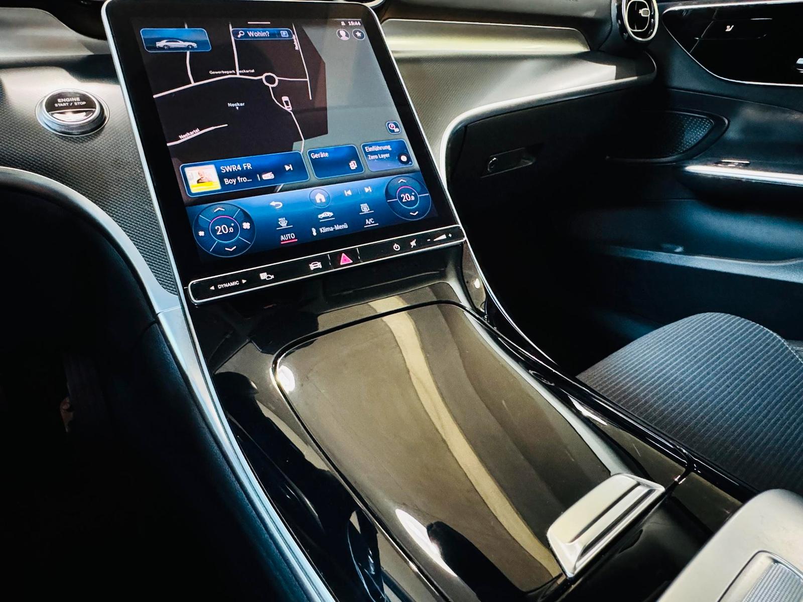 Mercedes-Benz C 200 AVANTGARDE Sedan