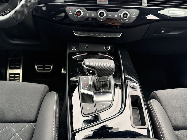 Audi A4 40 TFSI Avant Quattro S-Line S-Tronic