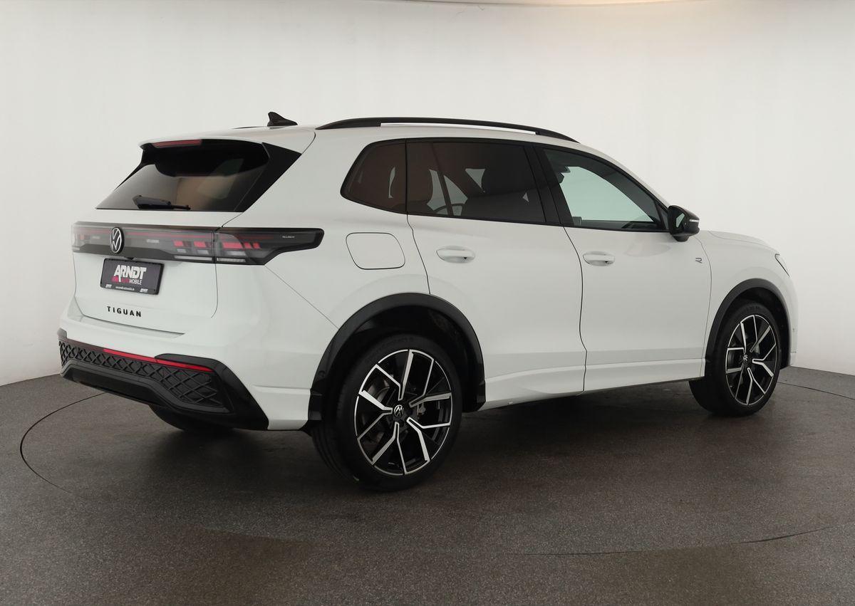 Volkswagen Tiguan 2.0 TSI DSG IQ.Drive R-Line