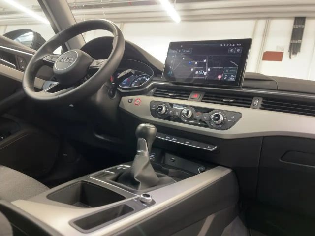 Audi A4 35 TFSI Sedan