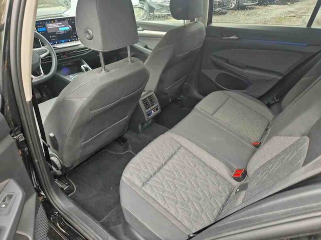 Volkswagen Golf Life Variant